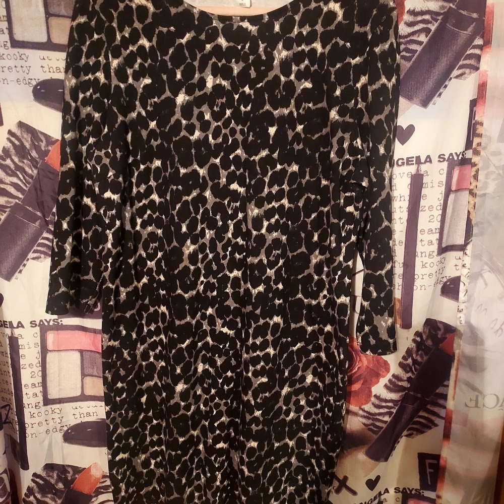 Old Navy Black and White Animal Print Long Sleeve Dress